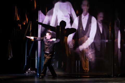 Lahola_Altonaer_Theater_Reise_Szenenbild_53-scaled-1 Lahola_Altonaer_Theater_Reise_Szenenbild_53-scaled-1