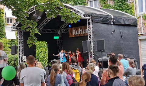 Straßenfest_815x480 Straßenfest_815x480