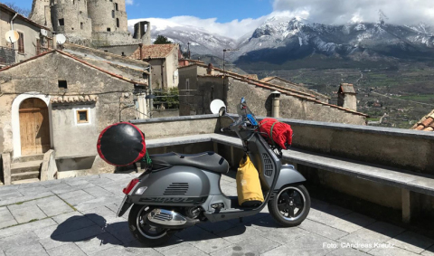 KG_D1710K_Mit der Vespa in Apulien, Kalabrien und Sizilien.jpg KG_D1710K_Mit der Vespa in Apulien, Kalabrien und Sizilien.jpg