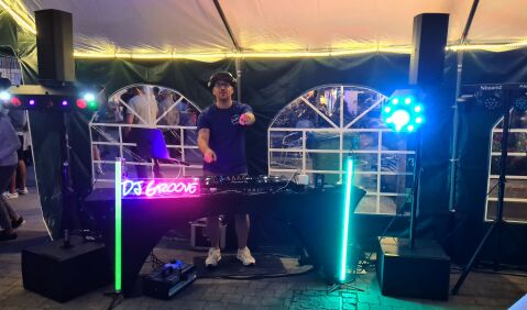 DJ-Groove.jpg DJ-Groove.jpg
